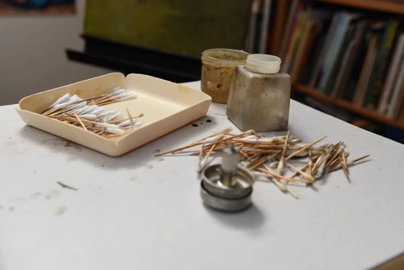 Restaurierungswerkzeuge im Atelier für Rahmenrestaurierung